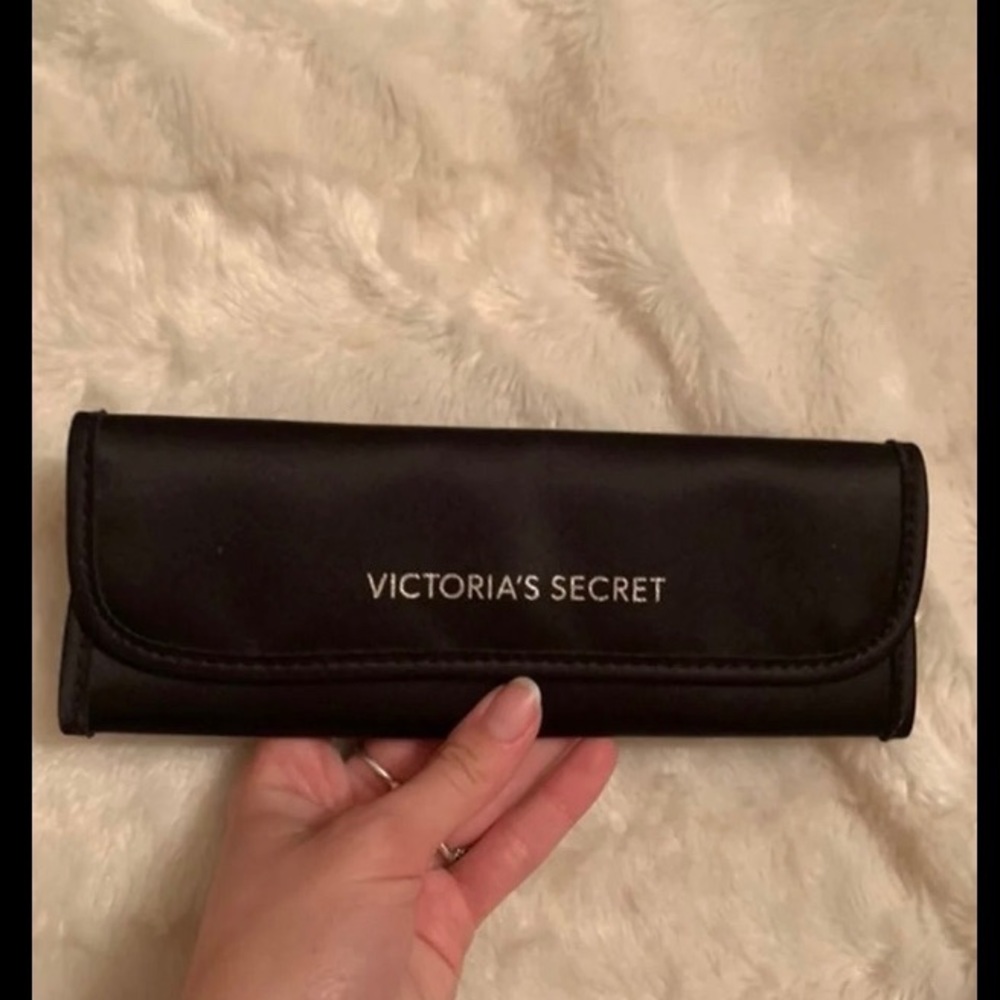 Victoria secret makeup brush holder
